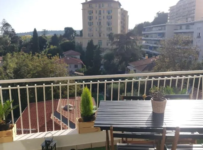 Διαμέρισμα Vue *